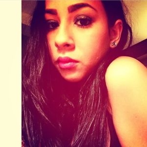 Meet your Posher, Karlaa